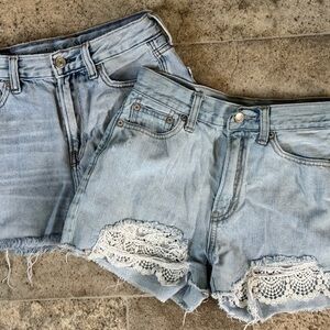 American Eagle High-Waisted Denim Shorts – Lace & Distressed Pair (Size 0)